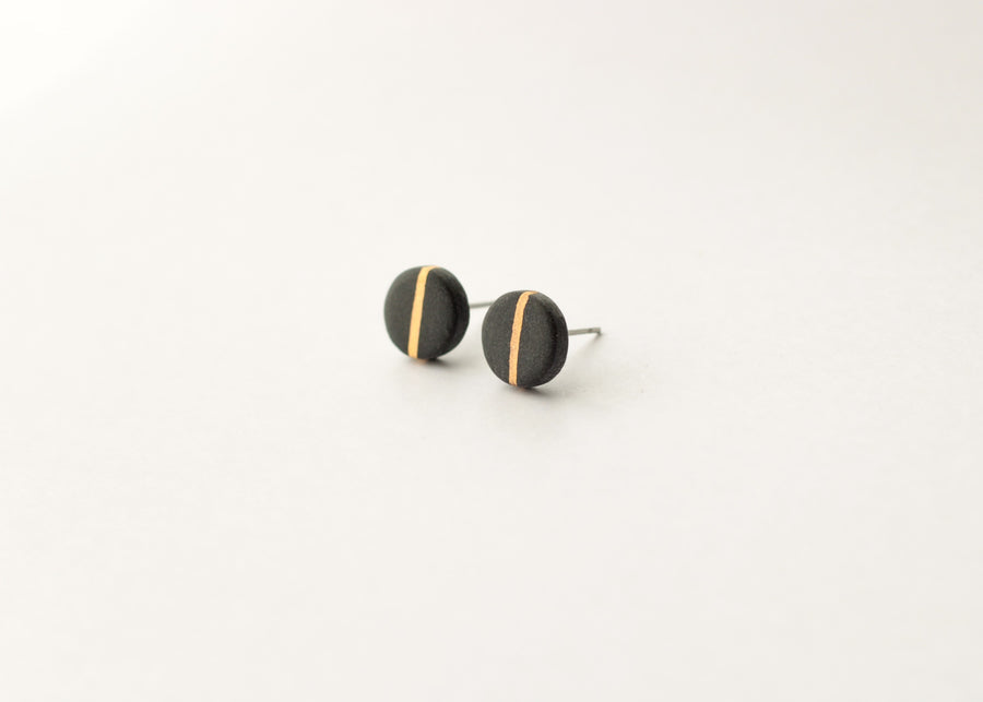 Golden Minimal black porcelain earring - small size